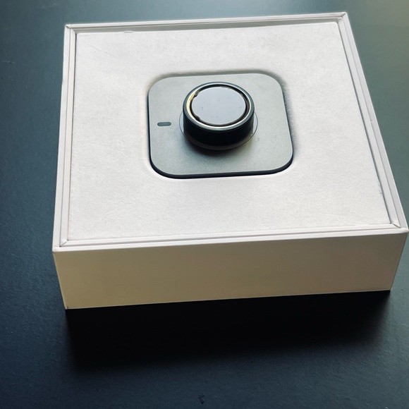 Oura Ring 4 • Black • Size 10 • NWT - Picture 3 of 9